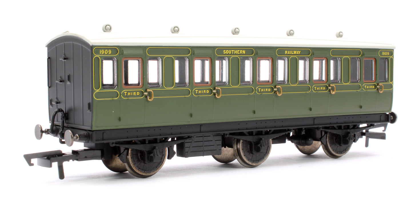 SR 6 Wheel Coach 3rd Class 1909 with Fitted Lights