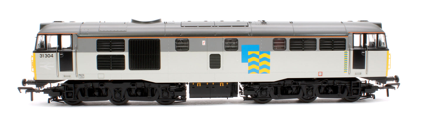 Class 31/1 Refurbished 31304 BR Railfreight Petroleum Sector Diesel Locomotive - DCC Sound Deluxe