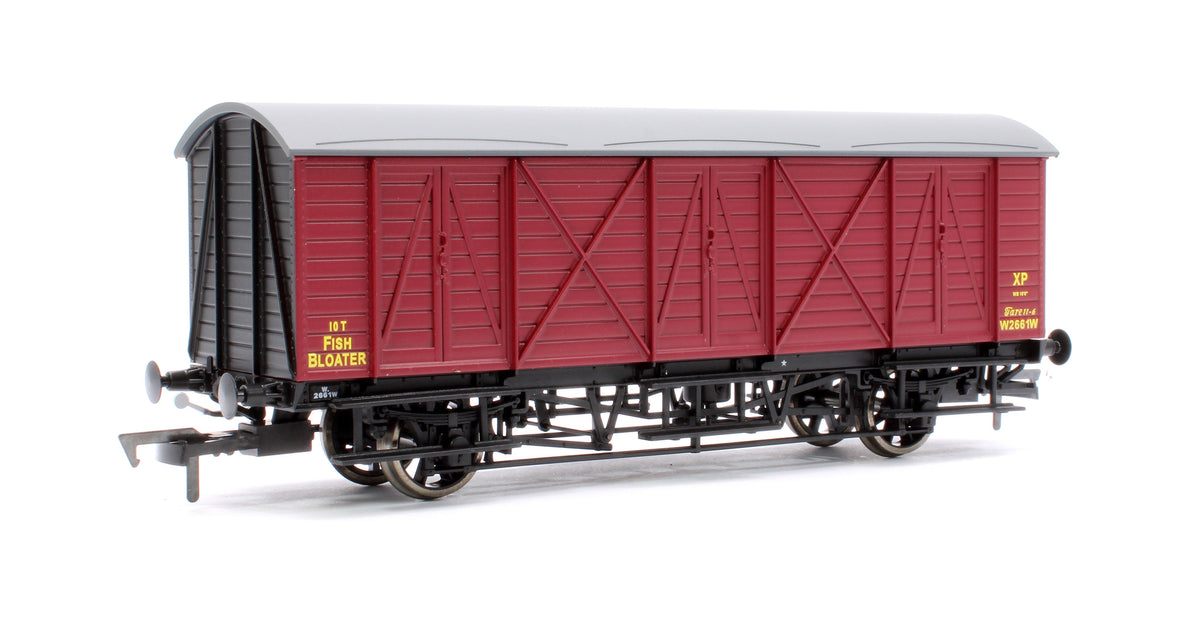 Pre-Owned E87061 GWR 10T 'Bloater' Fish Van BR Crimson No. W2661W