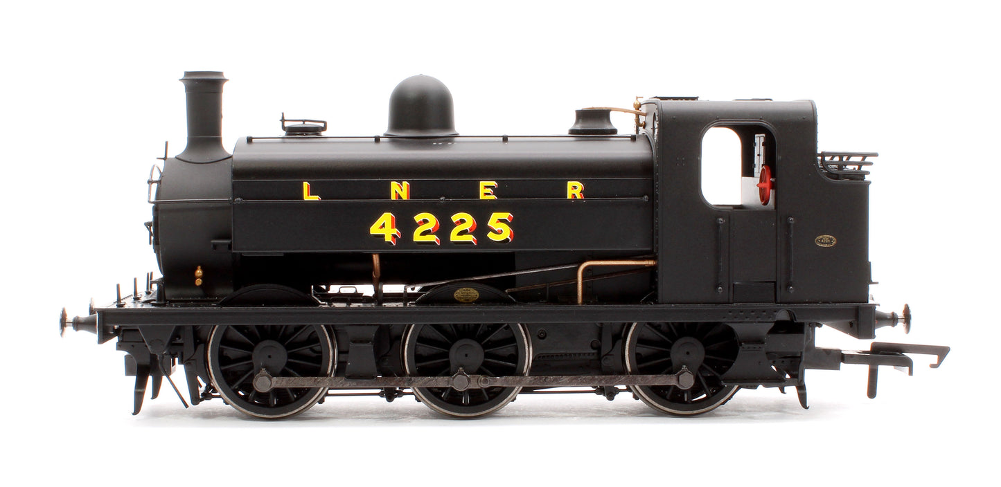 Class J52 LNER 0-6-0ST 4225 Steam Locomotive