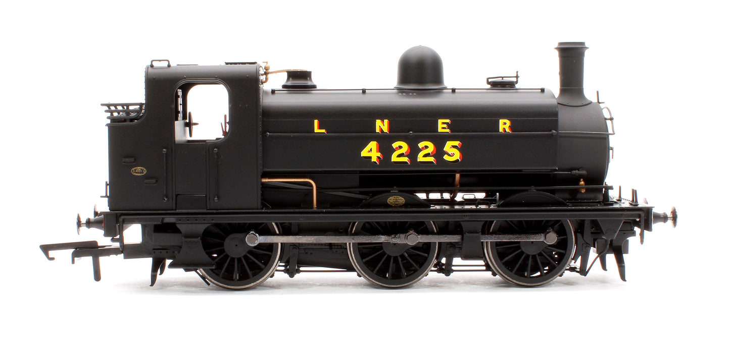 Class J52 LNER 0-6-0ST 4225 Steam Locomotive