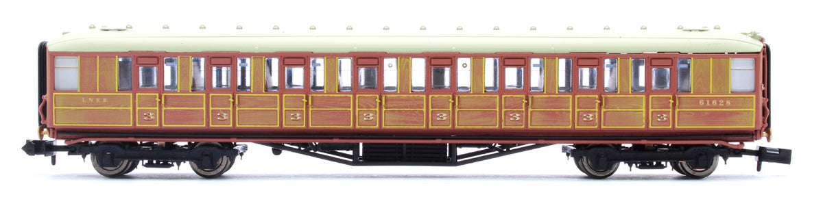 Pre-Owned 2P-011-013 Gresley LNER Teak 3rd Class Coach 61628