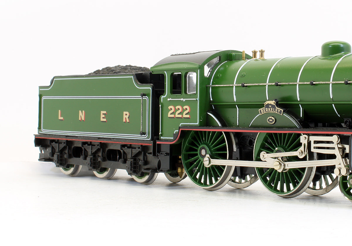 Pre-Owned LNER 4-4-0 Hunt Class 'The Berkeley' 222 Steam Locomotive
