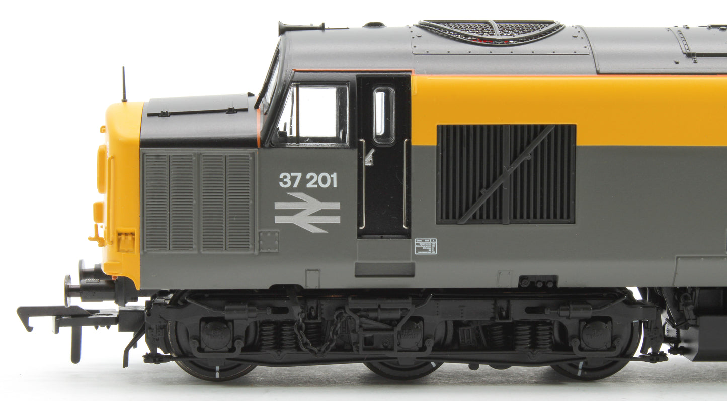 Class 37/0 Centre Headcode 37201 'St. Margaret' BR Eng. Grey & Yellow Diesel Locomotive (Deluxe DCC Sound)