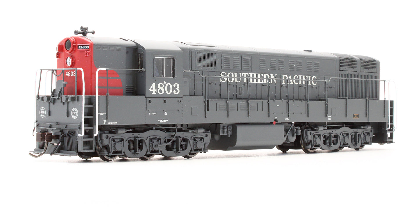 Pre-Owned 10 004 137 Train Master Southern Pacific Diesel Locomotive - Road #4803 - DCC Sound