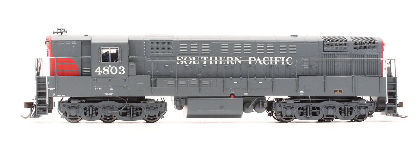 Pre-Owned 10 004 137 Train Master Southern Pacific Diesel Locomotive - Road #4803 - DCC Sound