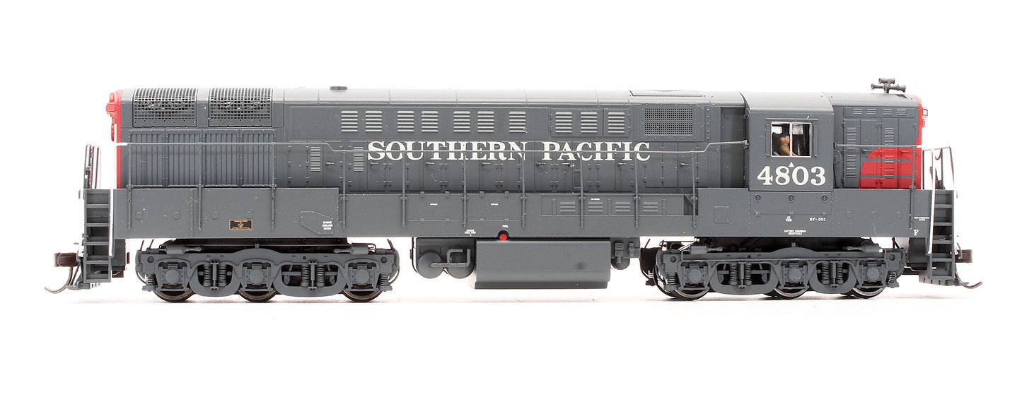Pre-Owned 10 004 137 Train Master Southern Pacific Diesel Locomotive - Road #4803 - DCC Sound