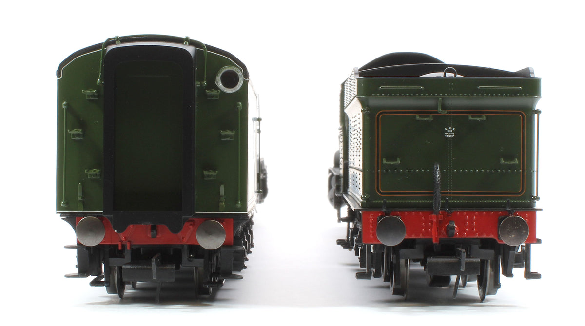 R30465 Scotsman in Australia 1980s Twin Pack - A3 4472 'Flying Scotsman' and GWR 4079 'Pendennis Castle' Steam Locomotives