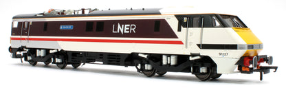 R30493 Class 91 LNER 91127 'Neville Hill' Electric Locomotive
