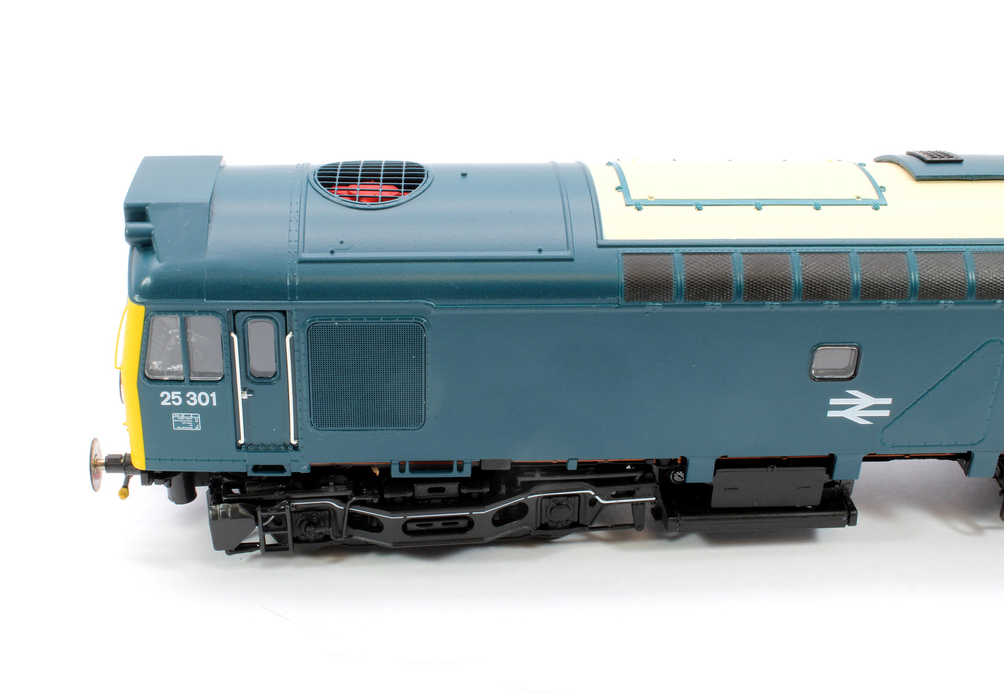 Class 25 BR Rail Blue 25301 (domino headcodes) Diesel Locomotive