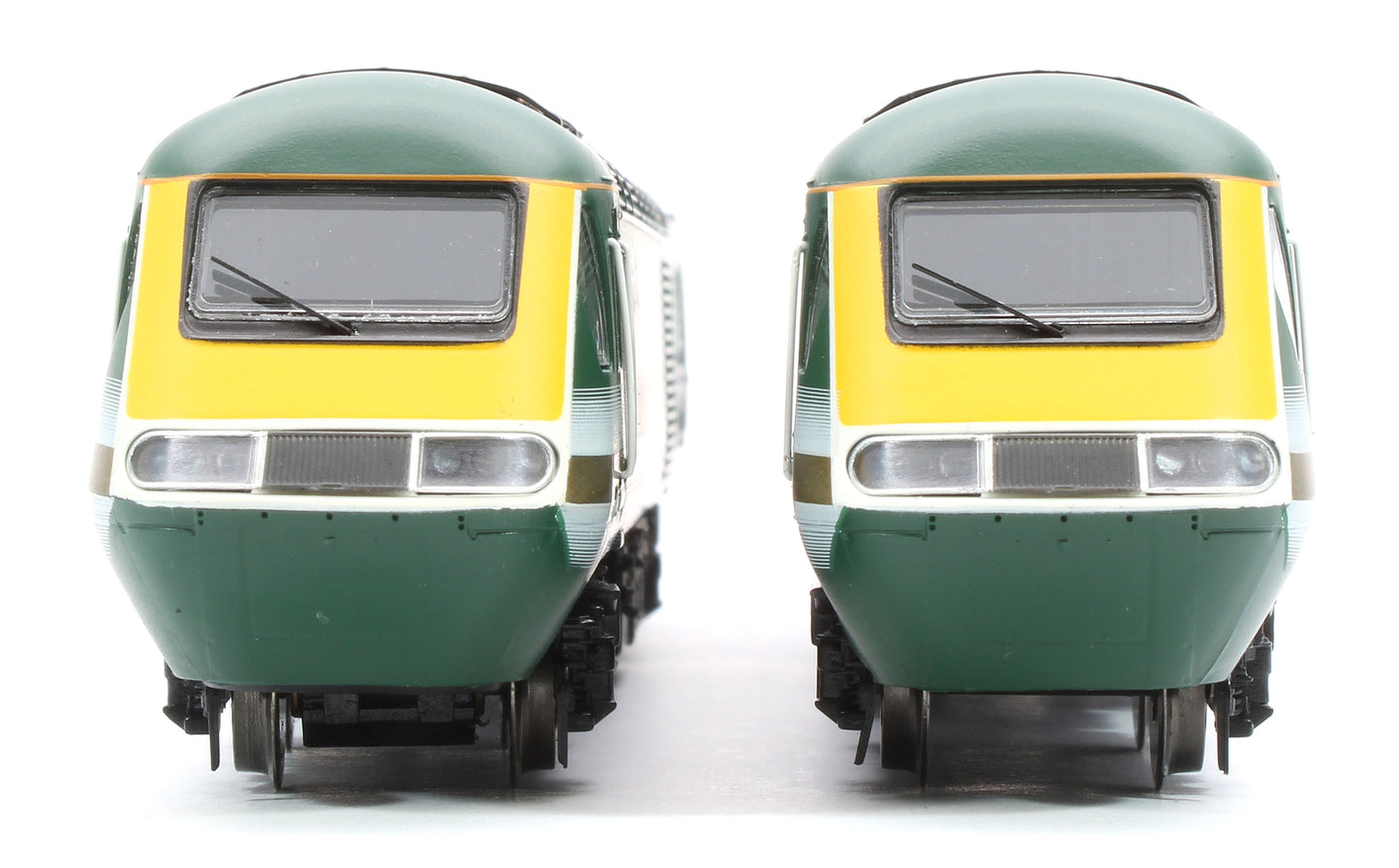 TT3050M First Great Western Class 43 HST 43189 Railway Heritage Trust & 43136 Train Pack