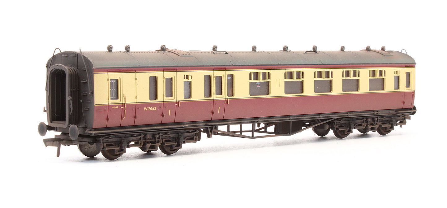 Pre-Owned 60ft Collett Brake Composite Coach BR Crimson & Cream 'W7062'