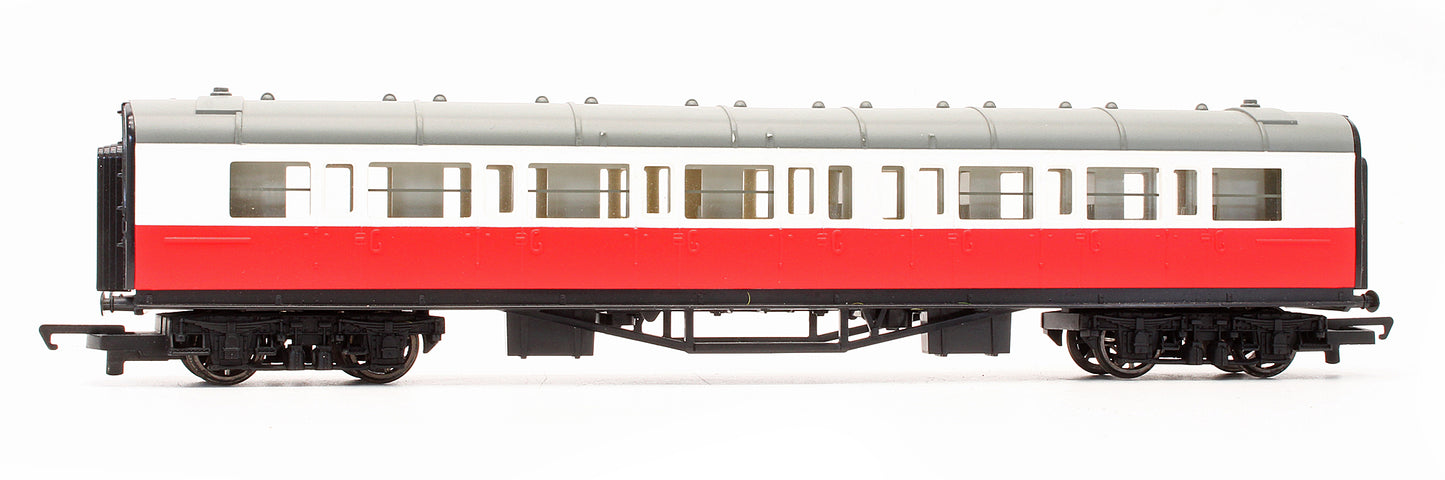 Pre-Owned R9051 Thomas & Friends James Composite Coach