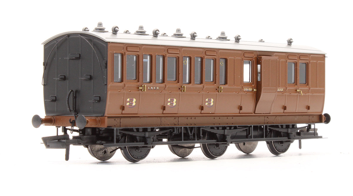 Pre-Owned 6 Wheel Brake 3rd 4122 In LNER Pre-War Brown - With Working Lighting