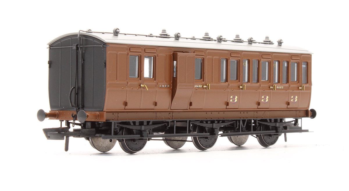 Pre-Owned 6 Wheel Brake 3rd 4122 In LNER Pre-War Brown - With Working Lighting