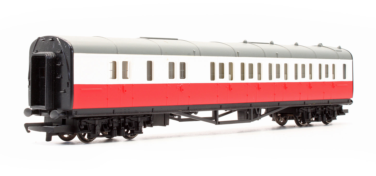 Pre-Owned R9052 Thomas & Friends James Brake Coach