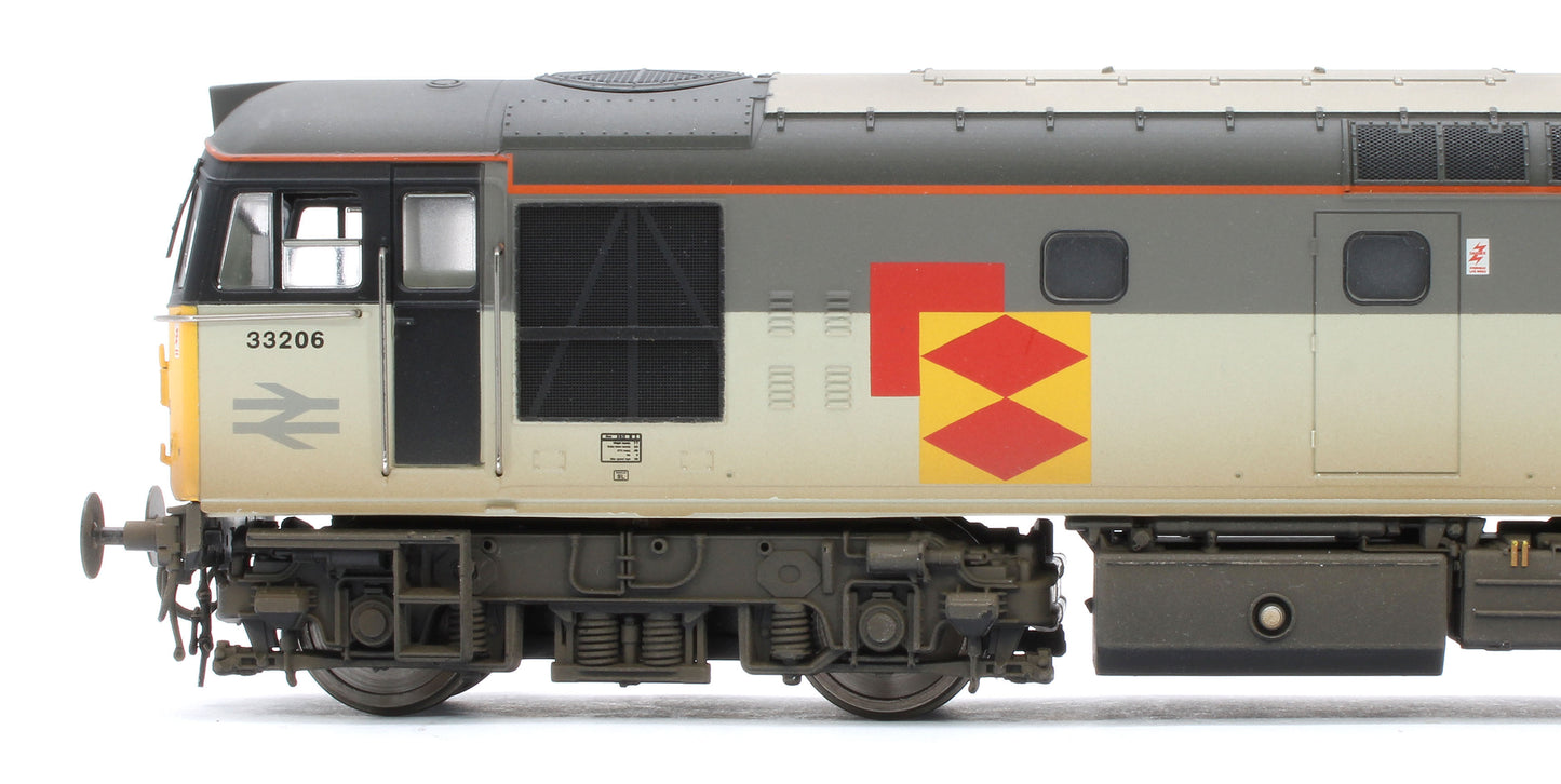 3337W Bespoke Weathered Railfreight Distribution Class 33206 Diesel Locomotive