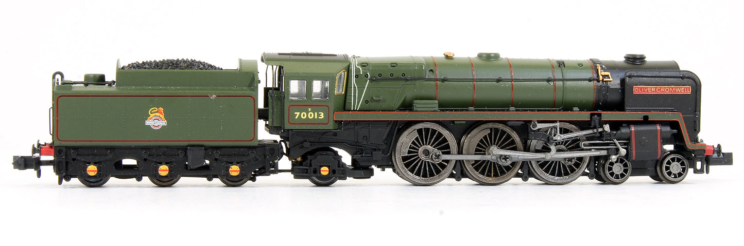 Pre-Owned ND-095B Britannia Class BR Early Crest 'Oliver Cromwell' 70013 Steam Locomotive