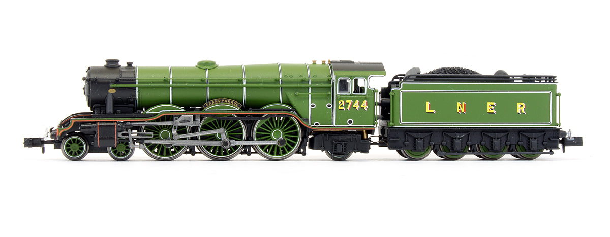 Pre-Owned A3 2744 'Grand Parade' LNER Apple Green Steam Locomotive