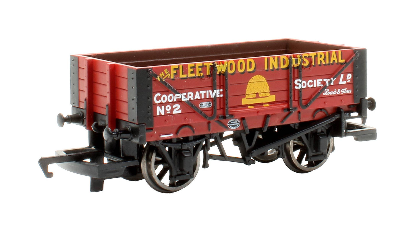 Pre-Owned R6592 4 Plank Wagon 'The Fleetwood Industrial Cooperative'