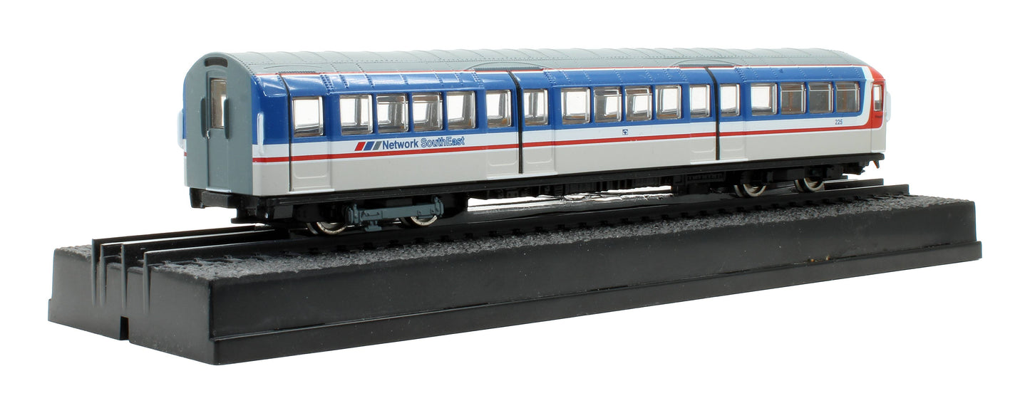 Pre-Owned 99934 2 Pack 1938 Tube Stock IoW Class 483 Network SouthEast '475005'