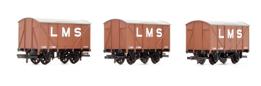 Pre-Owned R6836 RailRoad Set Of 3 LMS Box Vans