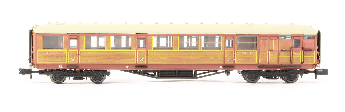 Pre-Owned A1 Flying Scotsman 4472 LNER Apple Green With 4 Teak Gresley Coaches Bookset