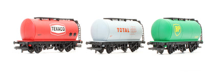Pre-Owned RailRoad Set Of 3 Assorted Tank Wagons