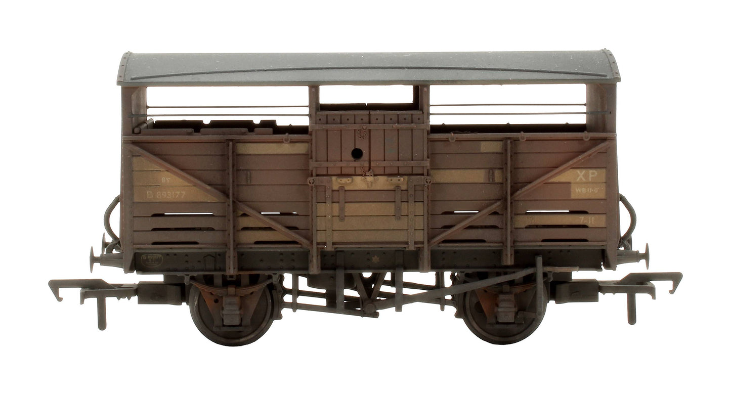 Pre-Owned 37-715 Set Of 3 - 8 Ton Cattle Wagons BR Bauxite Early - Custom Weathered