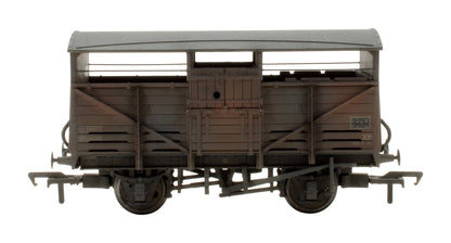 Pre-Owned 37-716 Set Of 3 BR Bauxite 8 Ton Cattle Wagons - Custom Weathered