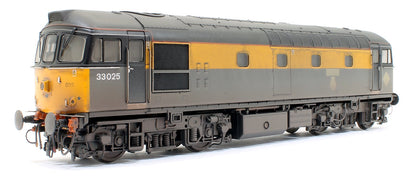 Pre-Owned Class 33 Civil Engineers grey/yellow 33025 Diesel Locomotive - Weathered