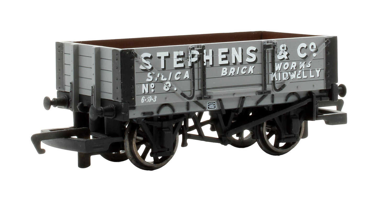 Pre-Owned R6746 4 Plank Wagon Stephens & Co. 'No. 8'