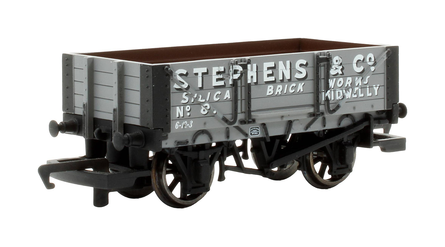 Pre-Owned R6746 4 Plank Wagon Stephens & Co. 'No. 8'
