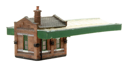 Pre-Owned 42-117 Great Central booking Office & Canopy
