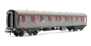 Pre-Owned BR Maroon MK1 Graffiti Coach 'M24450' (Heavily Weathered)