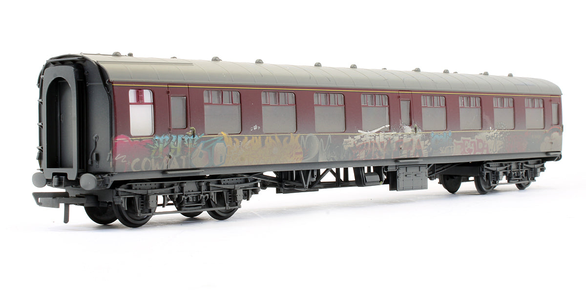 R4647 BR Maroon MK1 Graffiti Coach 'M24450' (Heavily Weathered)