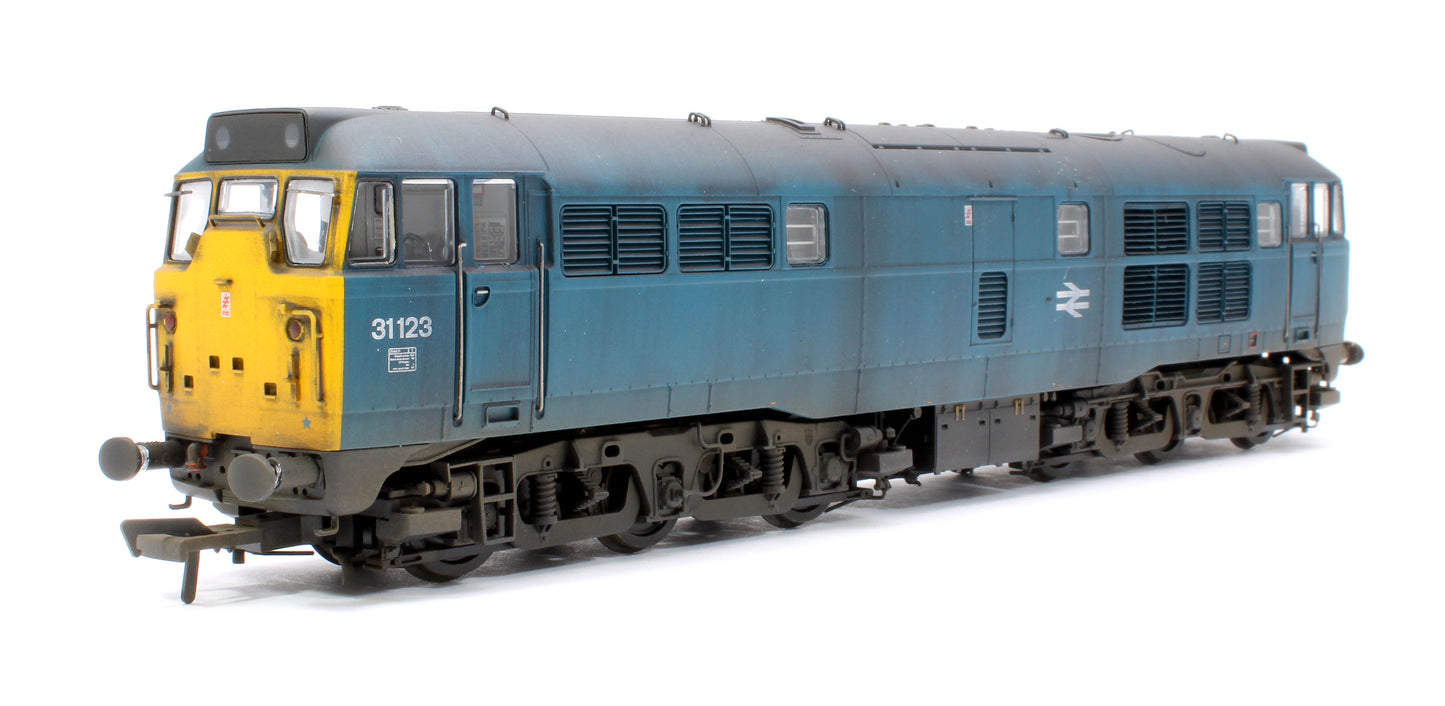 Highly Detailed Deluxe Weathered Class 31/1 31123 BR Blue Diesel Locomotive