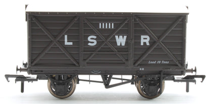 Pre-Owned LSWR 10T Ventilated Van LSWR Brown 11111