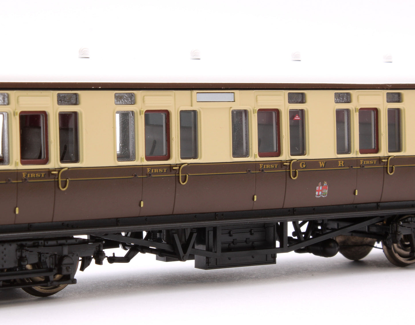 Pre-Owned GWR Toplight Mainline City Twin City Chocolate & Cream Composite 7906 Set 3