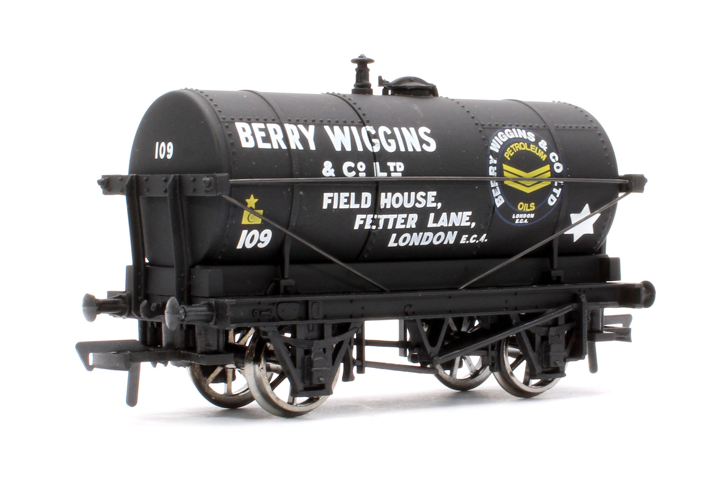 Pre-Owned Set of 3 14T Berry Wiggins Tank Wagons