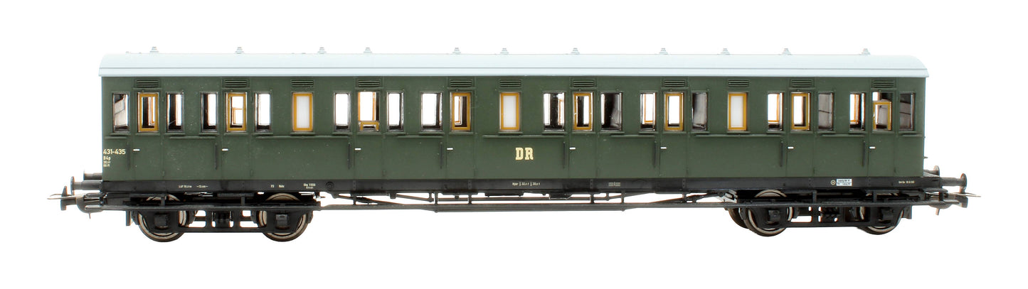 Pre-Owned 53213 H0 DR III 2nd Class Compartment Car B4p. '431-435'