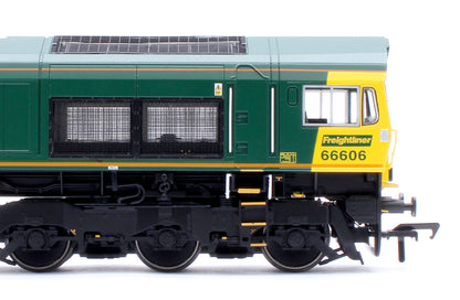 Class 66/6 66606 Freightliner Green Diesel Locomotive - Deluxe DCC Sound