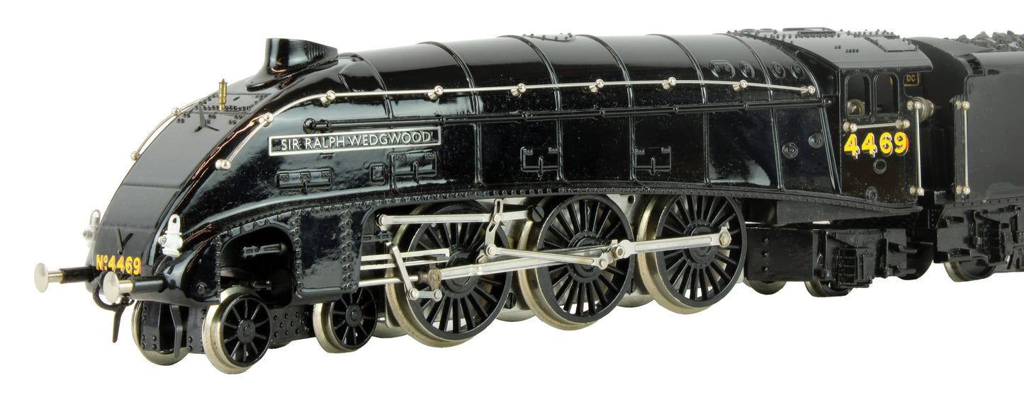 Pre-Owned E4 LNER Black Class A4 4-6-2 'Sir Ralph Wedgewood' 4469 Steam Locomotive
