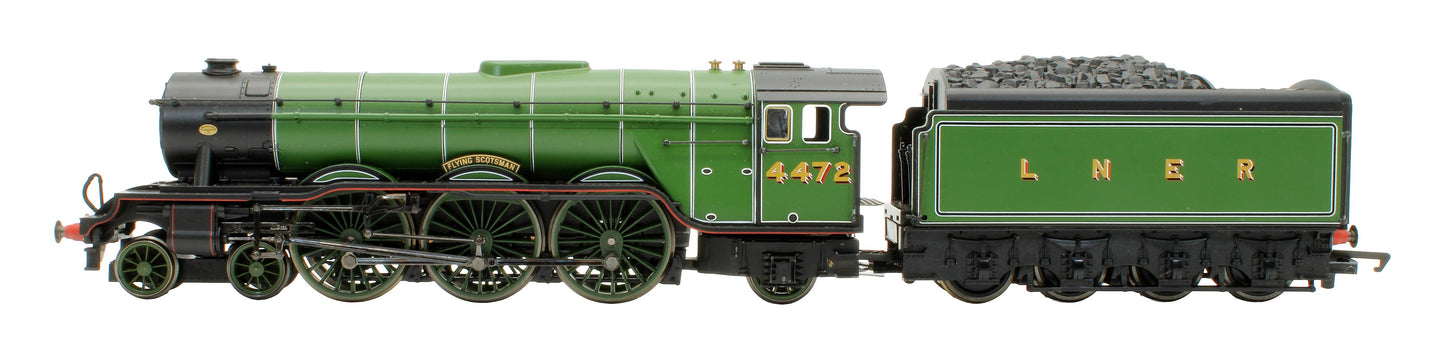 Pre-Owned R2261 LNER 4-6-2 Class A3 4472 'Flying Scotsman' Steam Locomotive