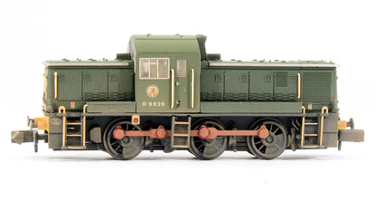 Pre-Owned 372-953 Class 14 D9526 BR Green With Wasp Stripes Diesel Locomotive (Weathered)