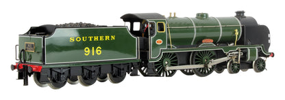 Pre-Owned E10 Maunsell Lined Olive Green Schools Class 4-4-0 916 'Whitgift' Steam Locomotive