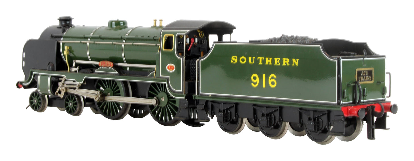 Pre-Owned E10 Maunsell Lined Olive Green Schools Class 4-4-0 916 'Whitgift' Steam Locomotive