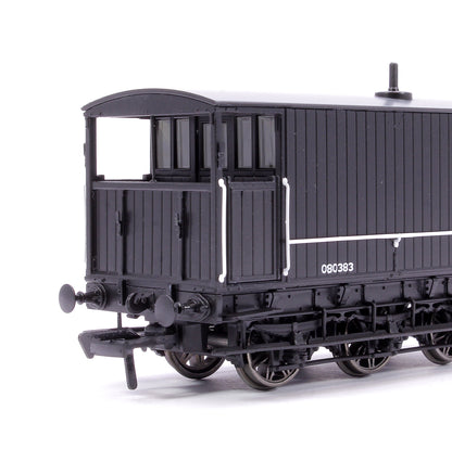 SECR 6 Wheel Brake Van No. 80383, Engineer’s black