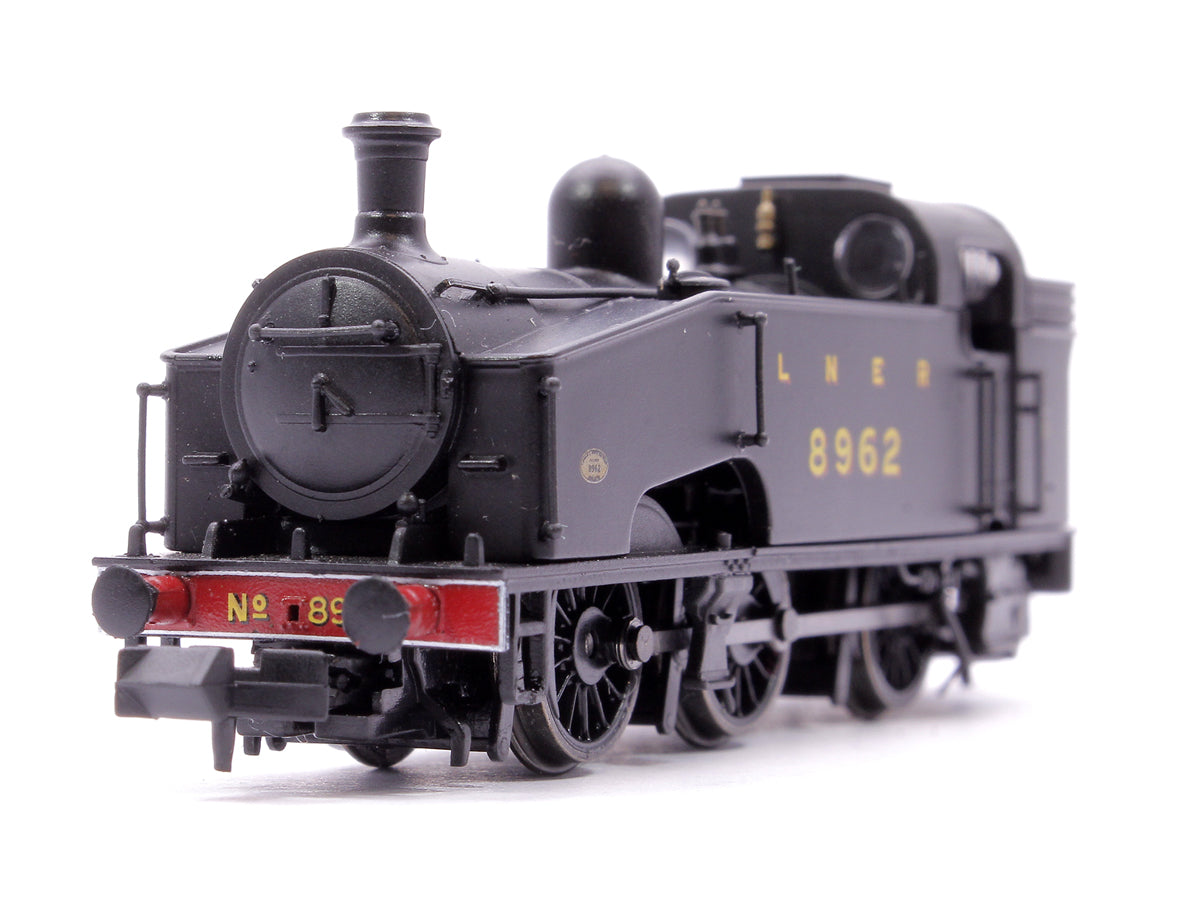 Class J50 LNER Black (Unlined) 0-6-0 Tank Locomotive No.8962