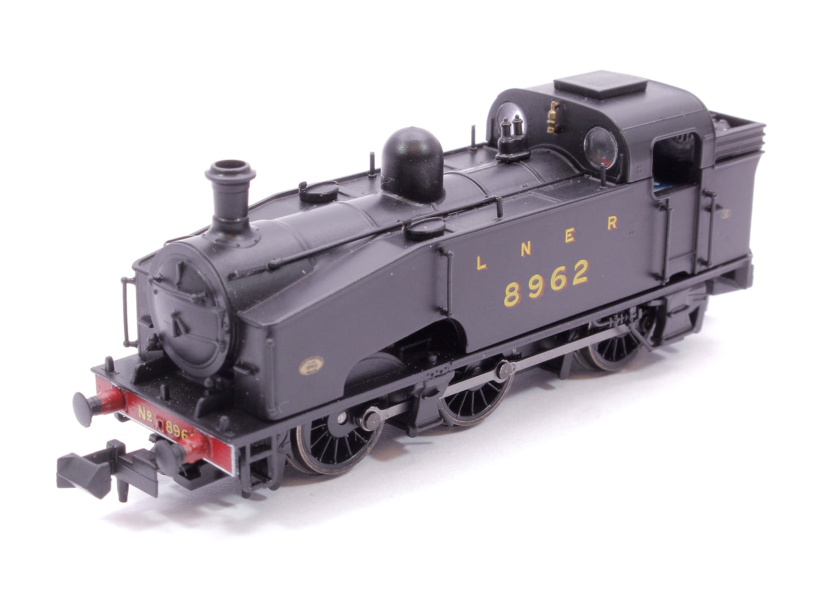 Class J50 LNER Black (Unlined) 0-6-0 Tank Locomotive No.8962